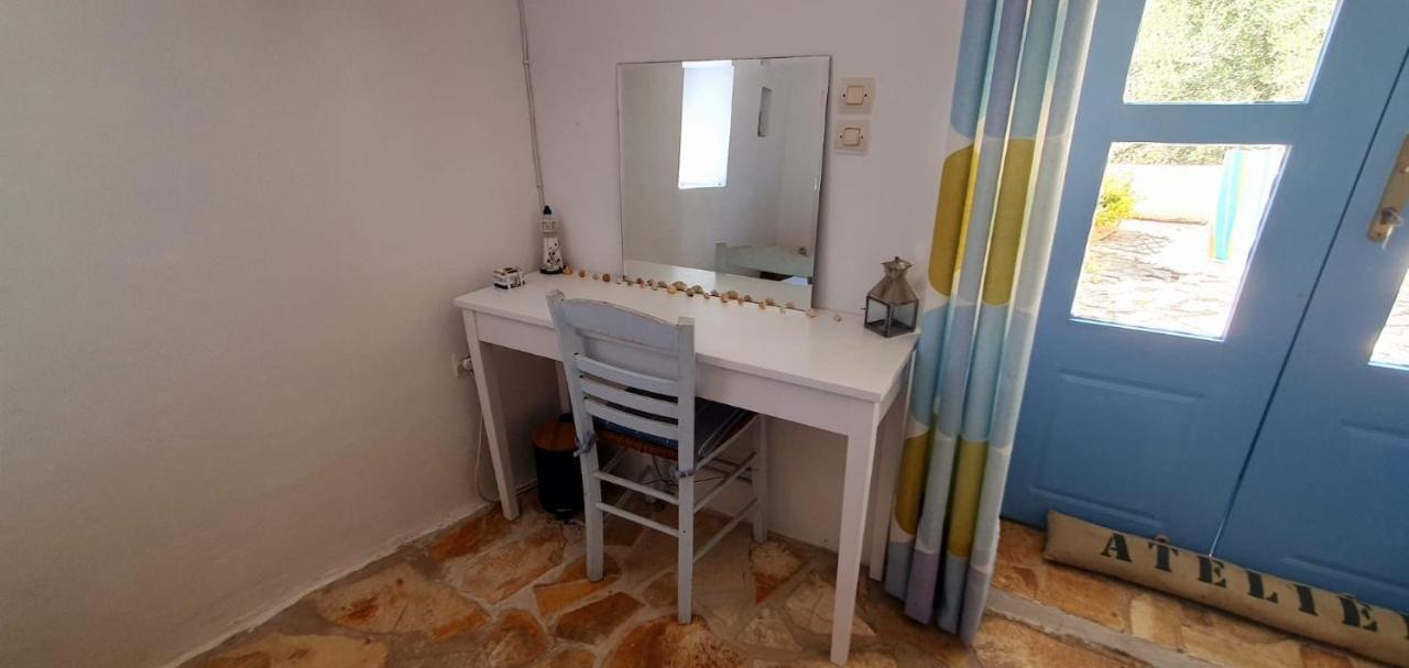Maison Charme Avec Piscine Privee, Pres De La Mer A Sappounakeika, Tyros Sapounakeika Bagian luar foto